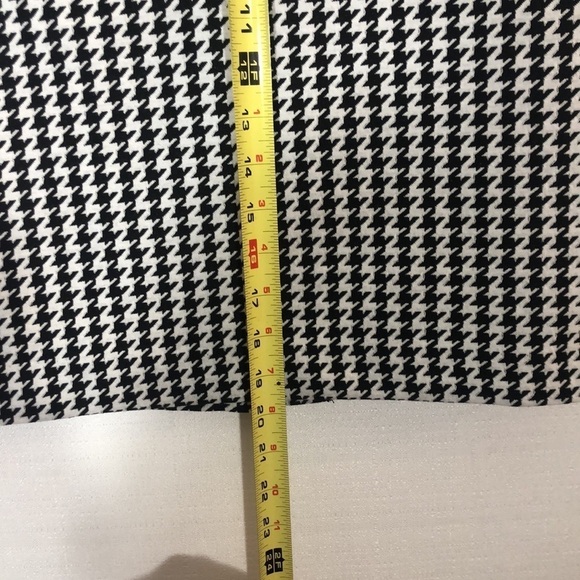 89TH & Madison black & white hounds tooth skirt 8 - Picture 6 of 6